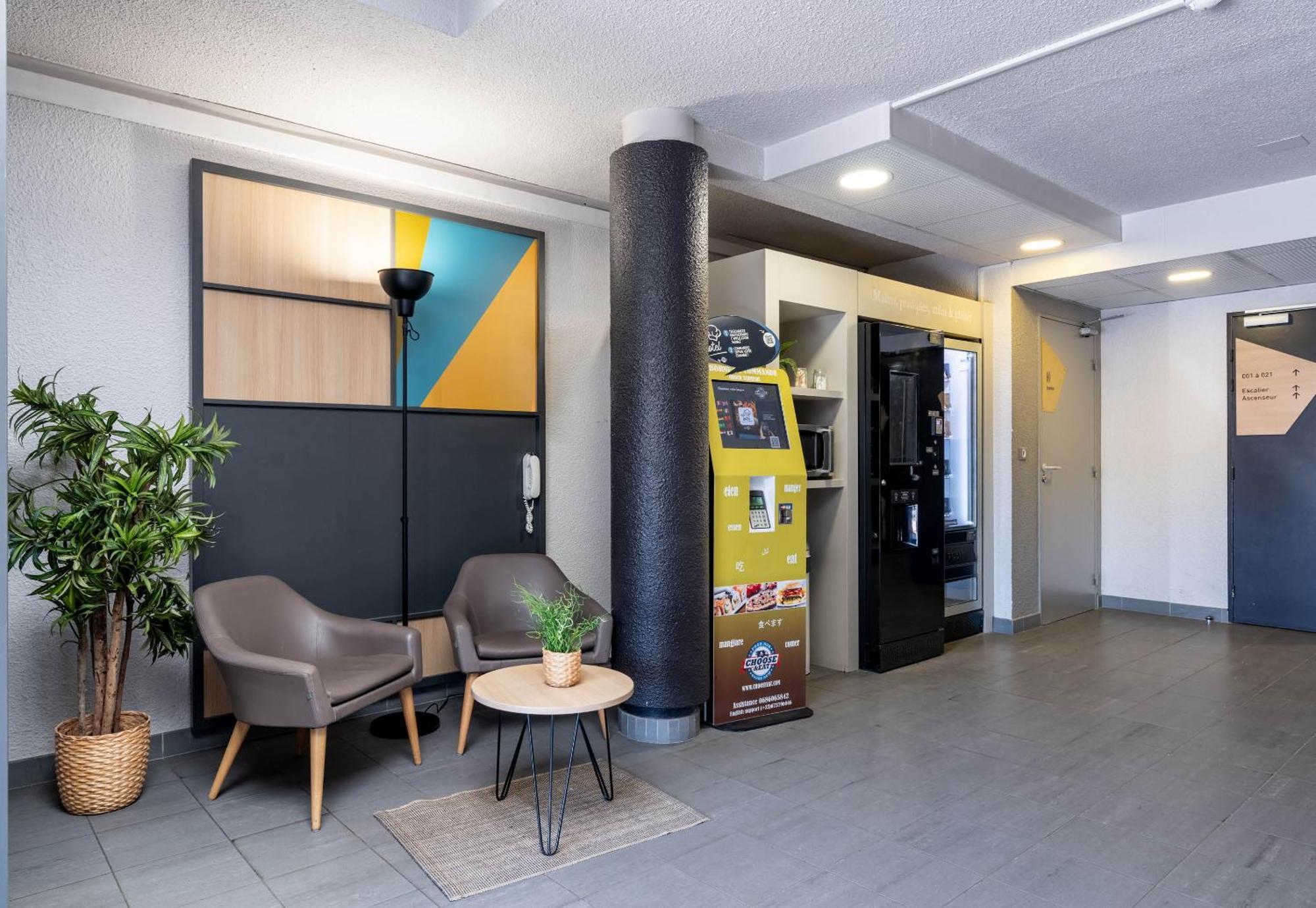B&B Hotel Lille Lezennes Stade Pierre Mauroy Eksteriør billede