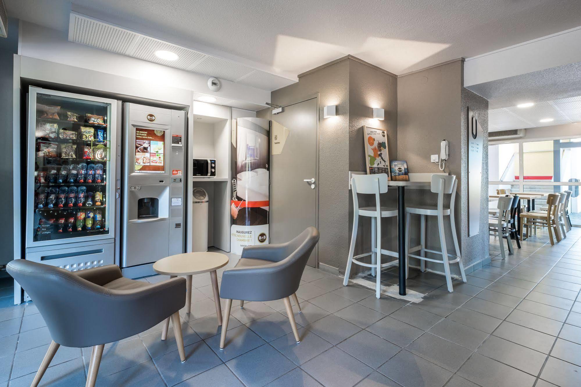 B&B Hotel Lille Lezennes Stade Pierre Mauroy Eksteriør billede