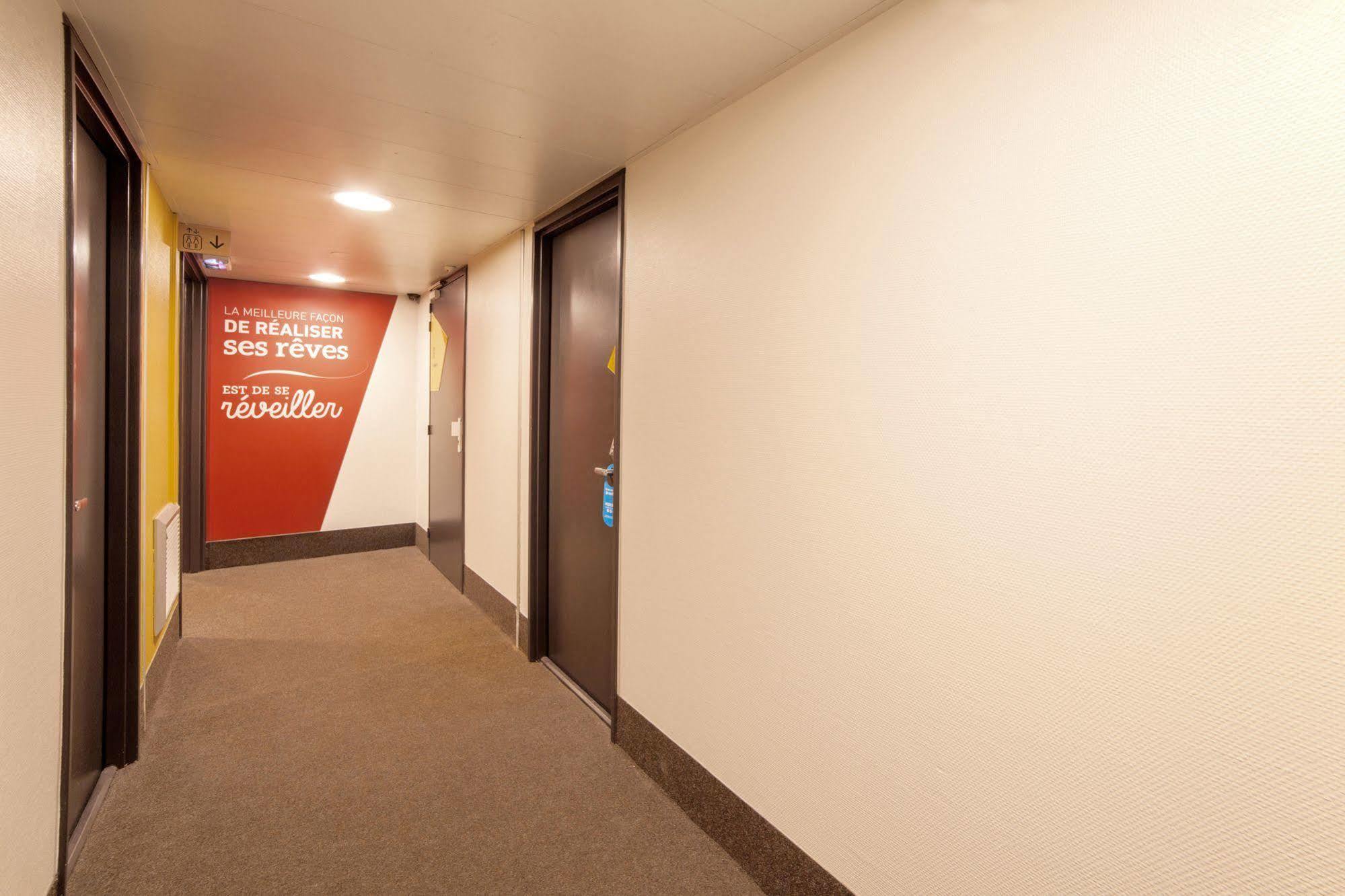 B&B Hotel Lille Lezennes Stade Pierre Mauroy Eksteriør billede